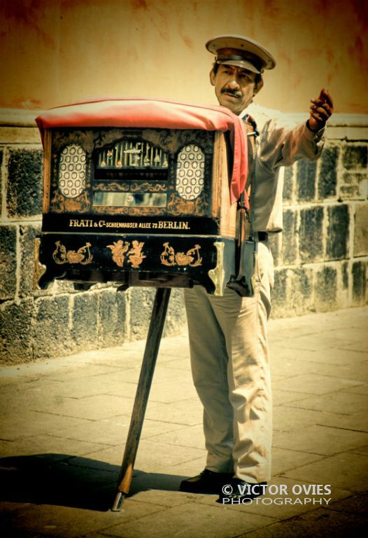 Organillero en Mexico DF